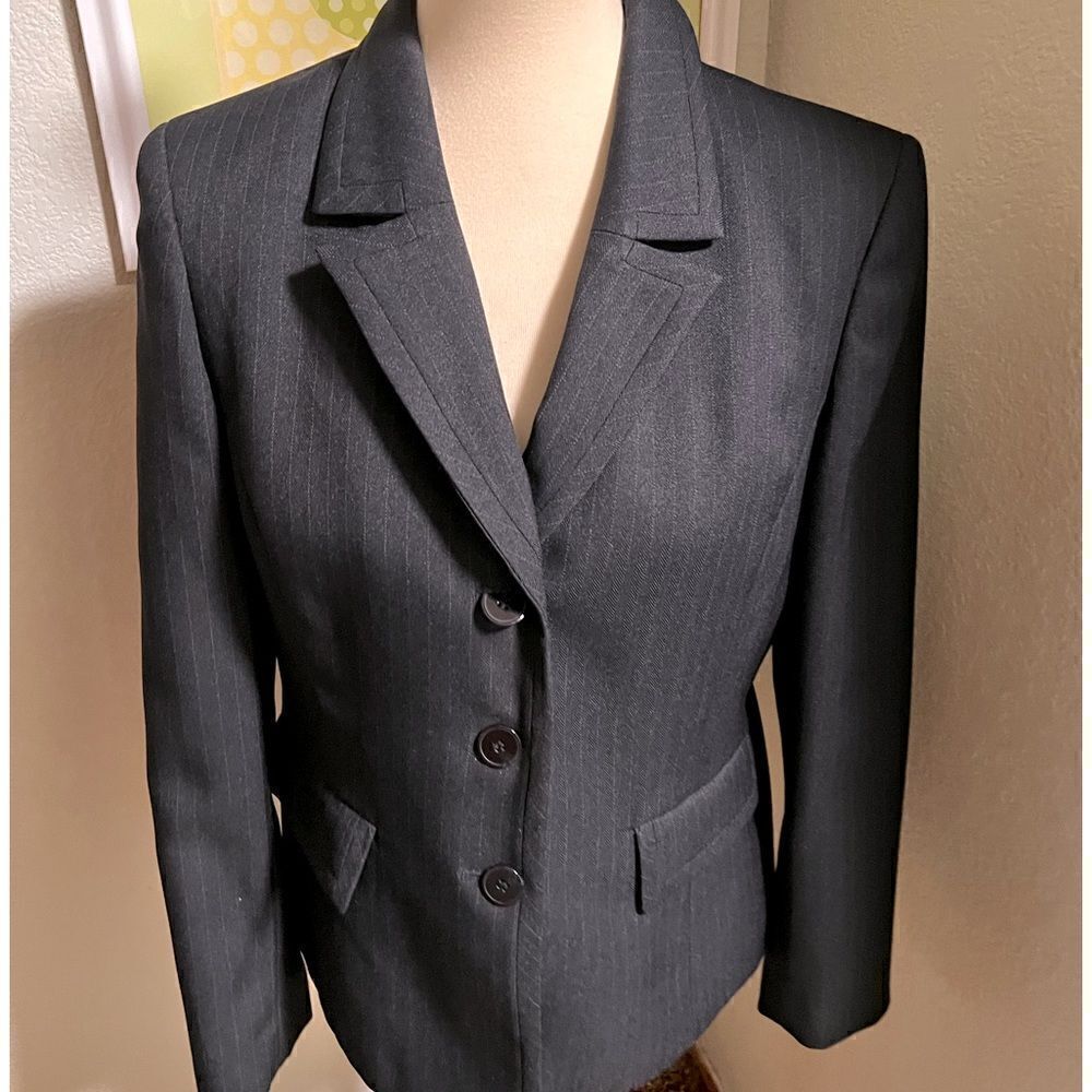 EUC Evan-Picone Black Striped Suit Coat Size 8 #C17